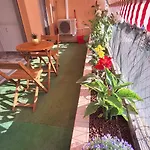 L Alicante Carre D'or 2 Pieces Terrasse Climatise *