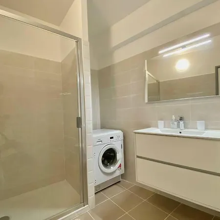L Alicante Carre D'or 2 Pieces Terrasse Climatise مينتون