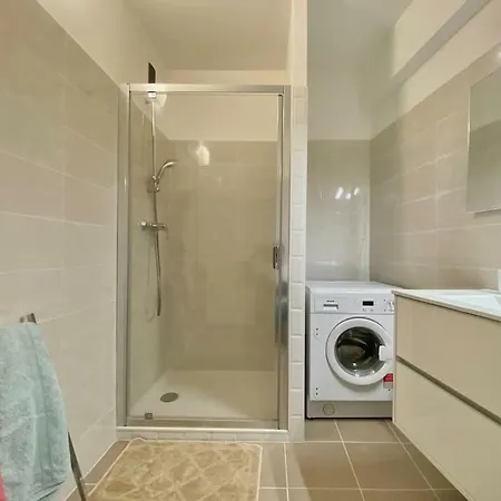 L Alicante Carre D'or 2 Pieces Terrasse Climatise شقة مينتون