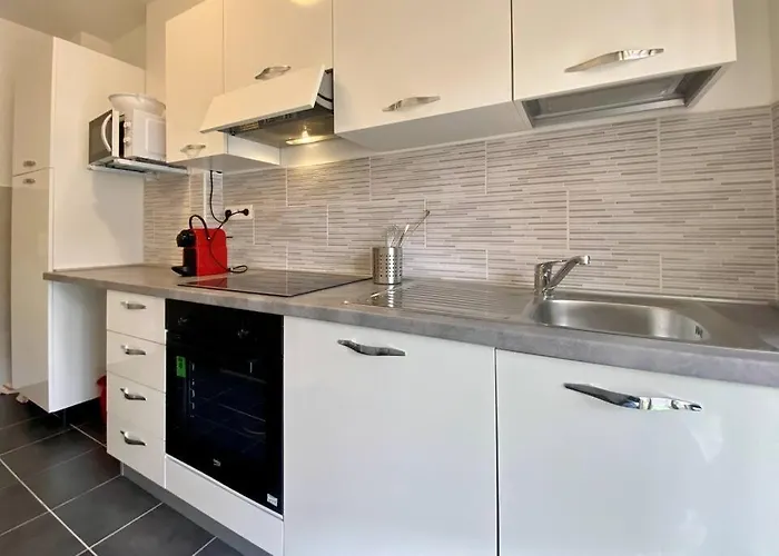 L Alicante Carre D'or 2 Pieces Terrasse Climatise *