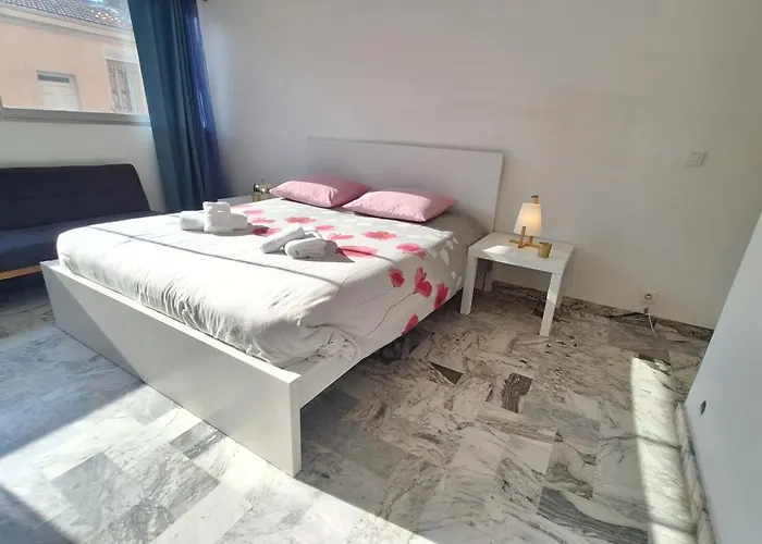 L Alicante Carre D'or 2 Pieces Terrasse Climatise 芒通